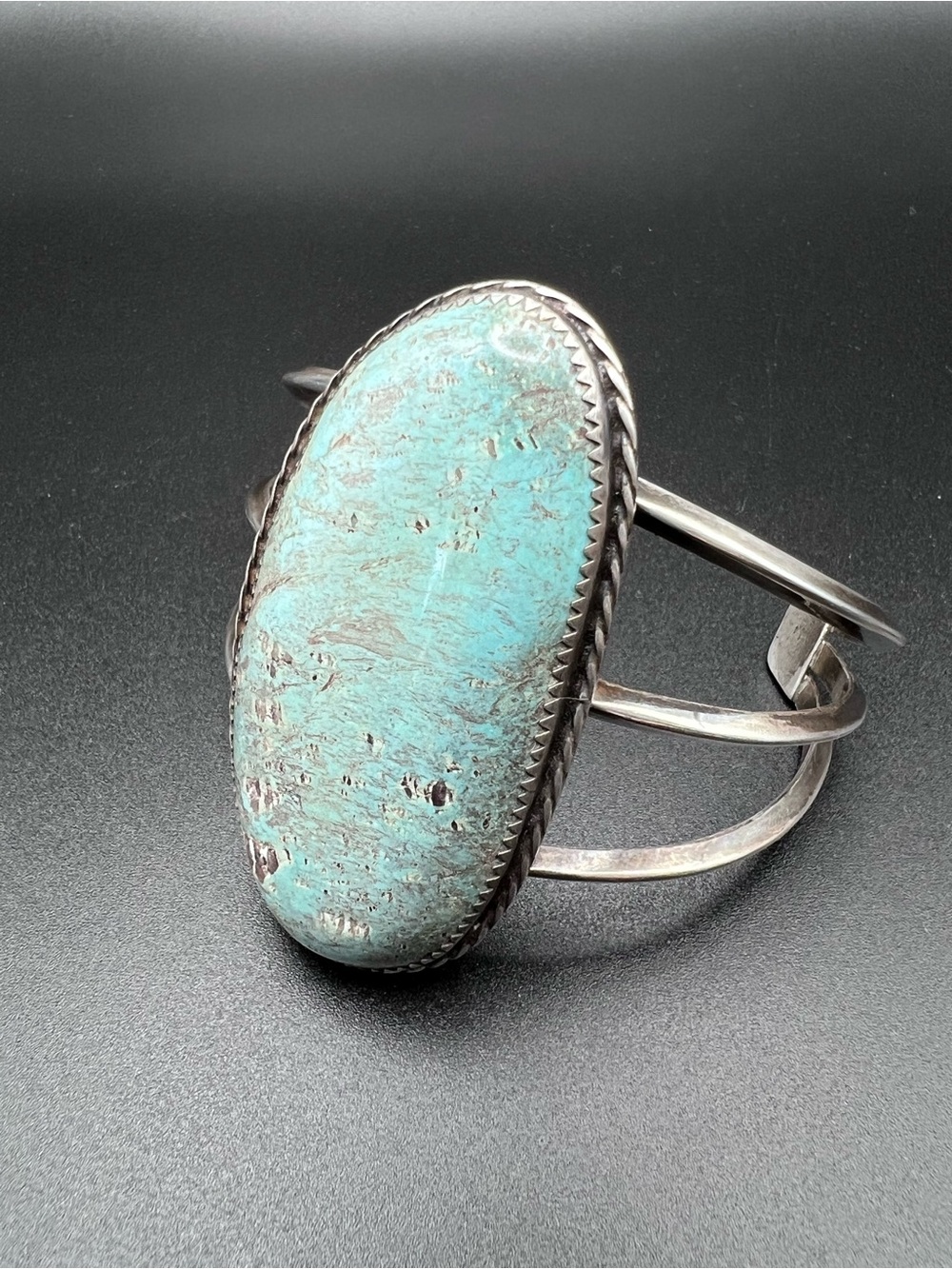 Native American Turquoise Cuff - Picture 4 of 12